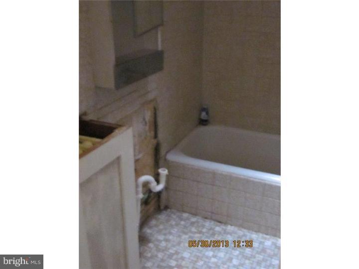 433 Copley Road Upper Darby, PA 19082 - Photo 14 of 18