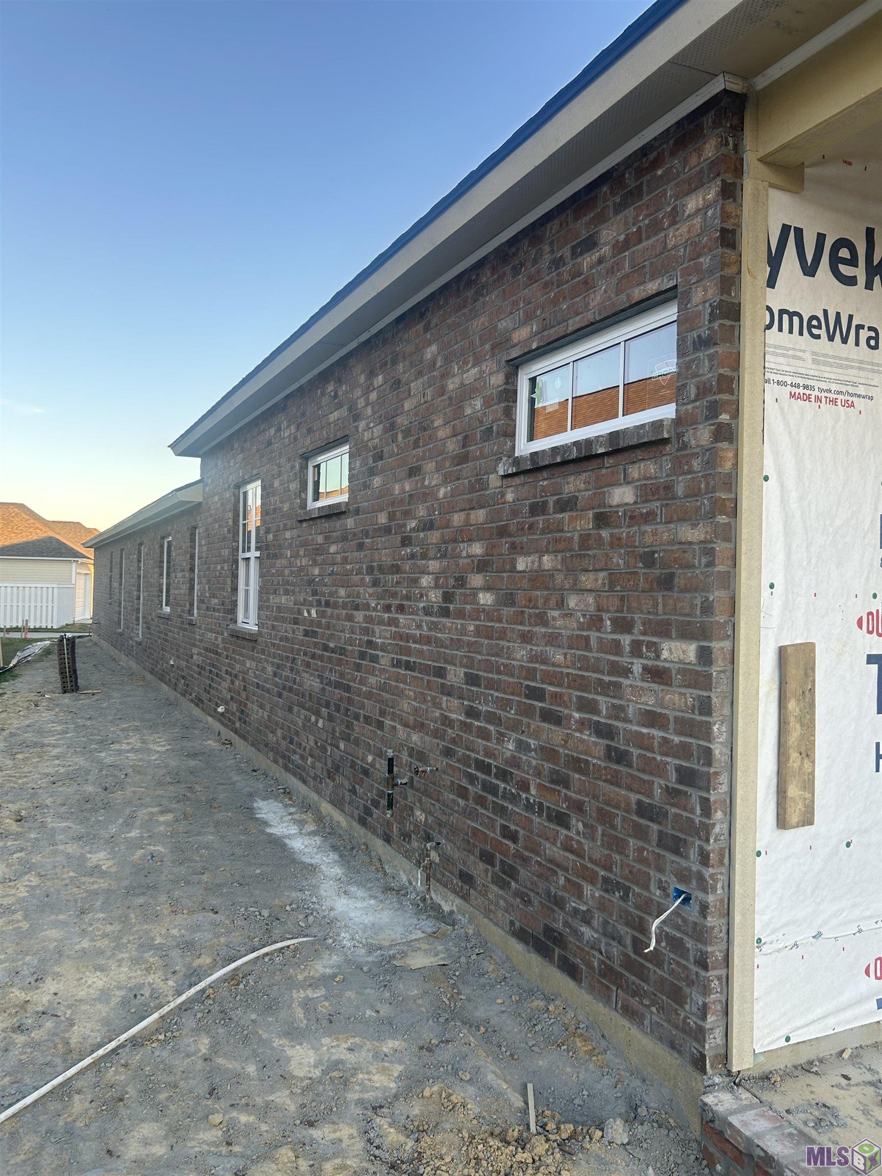 4075 Memorial Square Zachary, LA 70791 - Photo 2 of 3