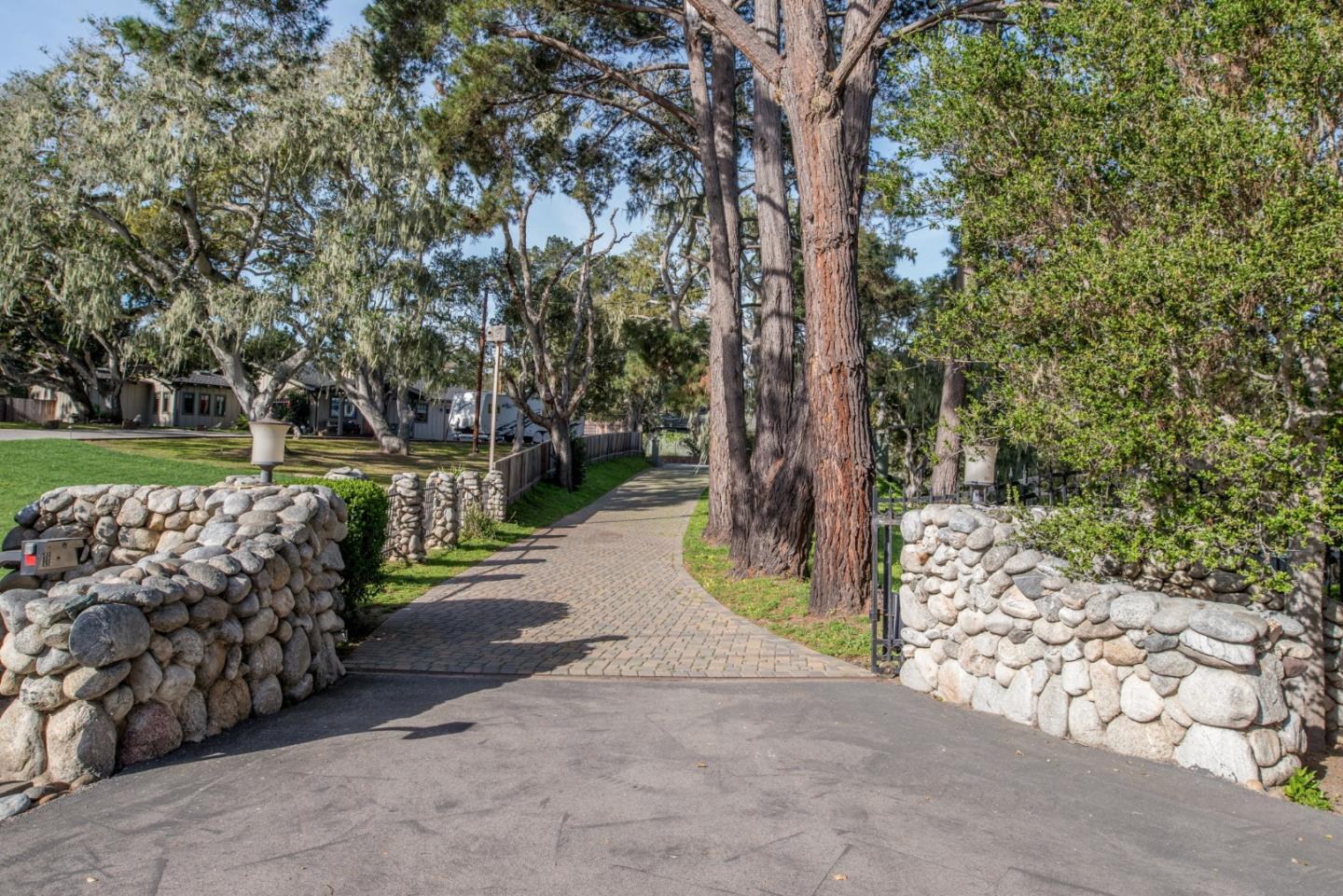 55 Castro Road Monterey, CA 93940 - Photo 20 of 29 Gallery Image 20
