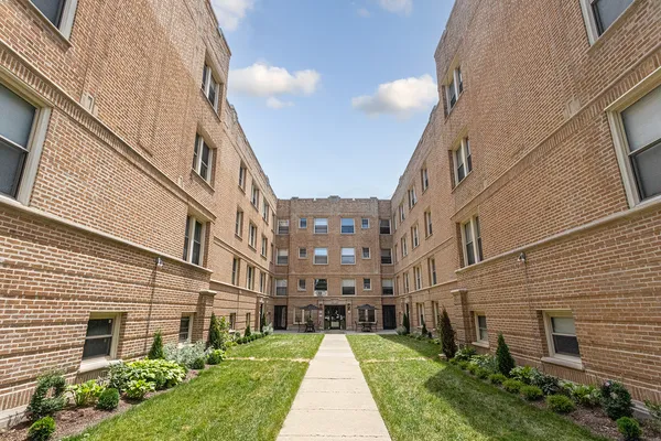 $1,498 | 1631 West Chase Avenue, Unit 3F, Chicago, IL 60626