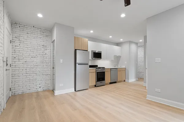 $1,498 | 1631 West Chase Avenue, Unit 3F, Chicago, IL 60626