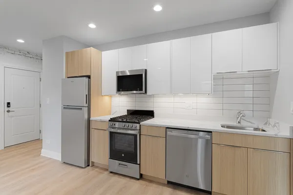 $1,498 | 1631 West Chase Avenue, Unit 3F, Chicago, IL 60626