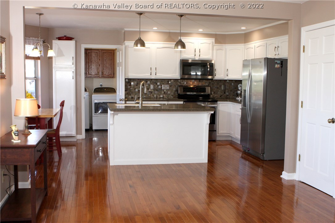 199 Ralph Drive Hurricane, WV 25526 - Photo 6 of 30 Gallery Image 6