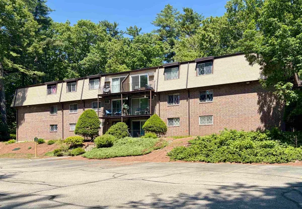 $279,000 | 13 Silvestri Circle, Unit 19, Derry, NH 03038