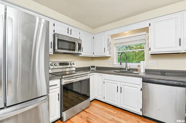 $267,500 | 150 East Oakwood Street, Morton, IL 61550