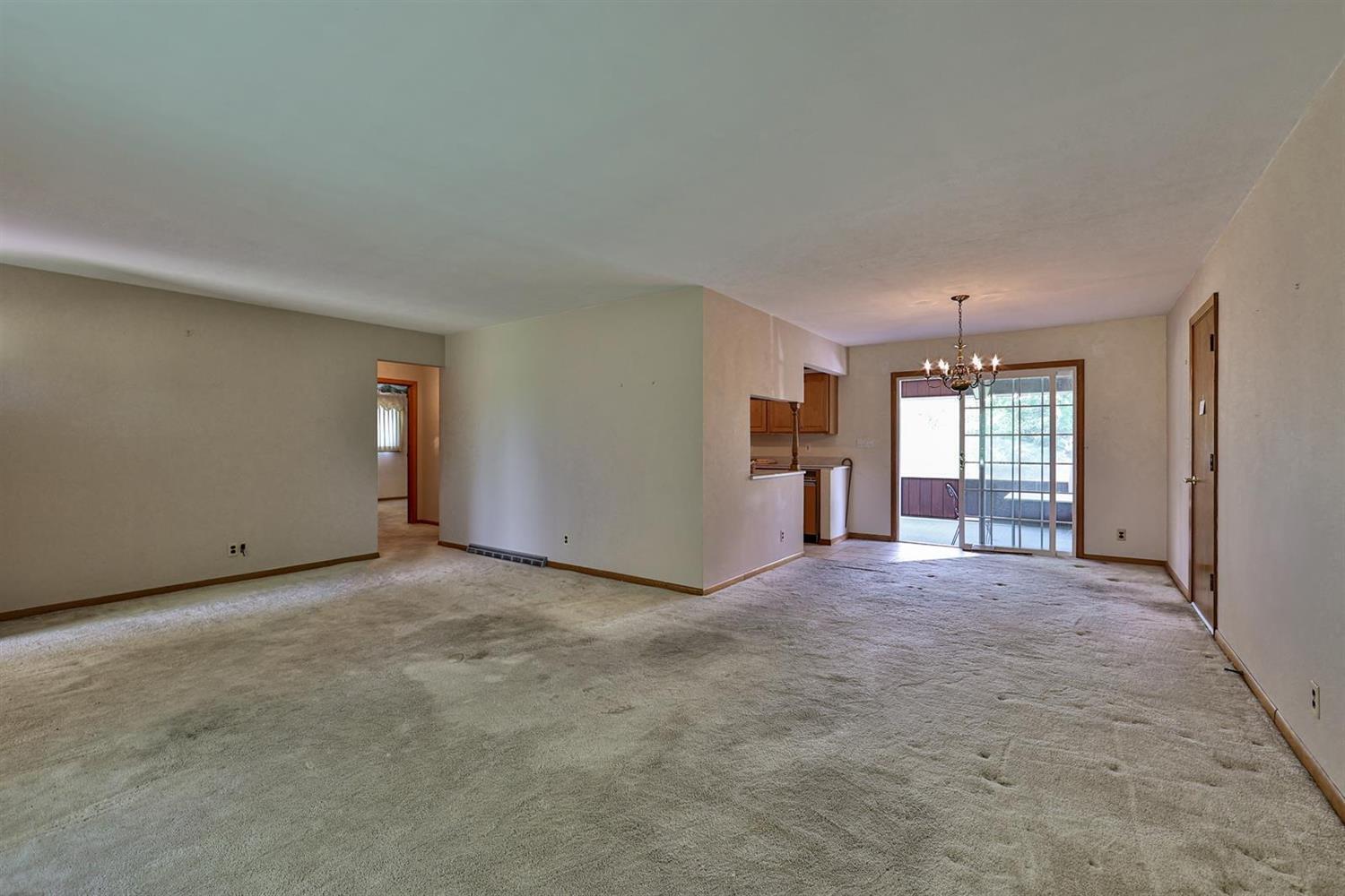 5891 Hendrickson Road Franklin, OH 45005 - Photo 5 of 26 Gallery Image 5