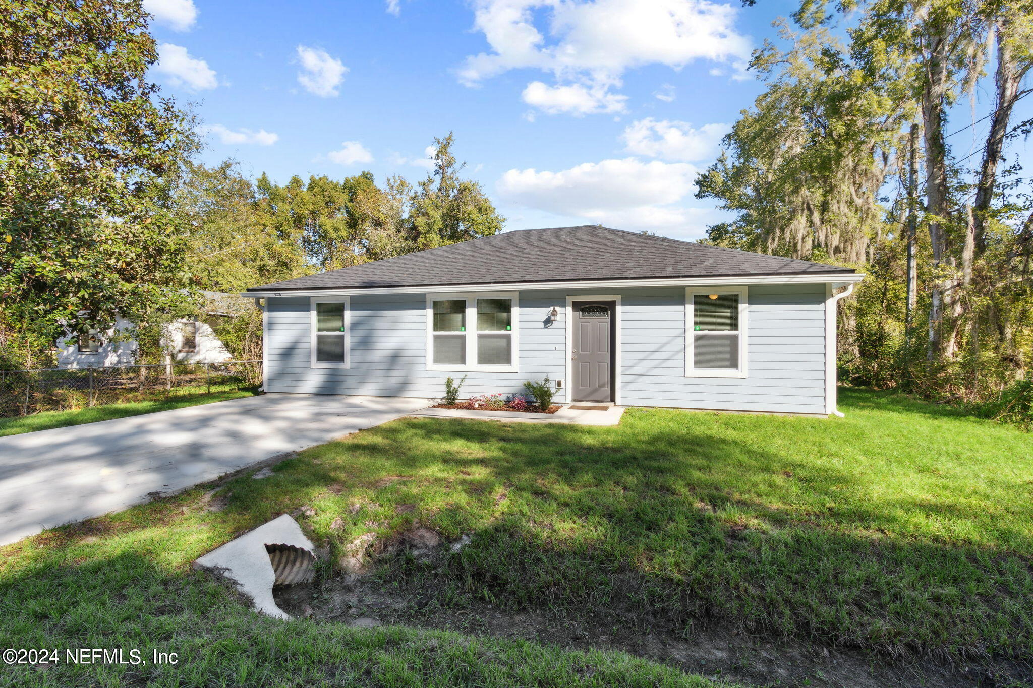658 Clark Street Baldwin, FL 32234 - Photo 4 of 34 Front of Home