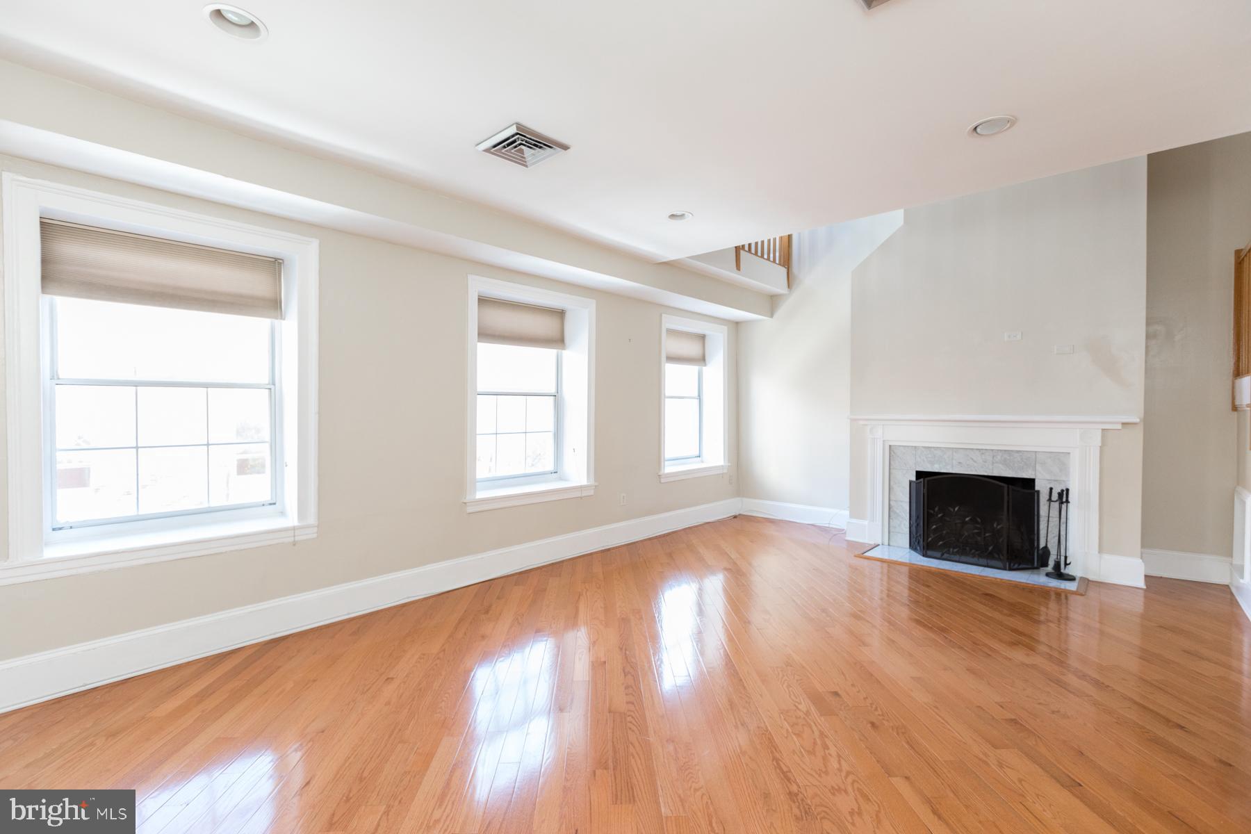 244 South 8th Street, Unit 4 Philadelphia, PA 19107 - Photo 1 of 32
