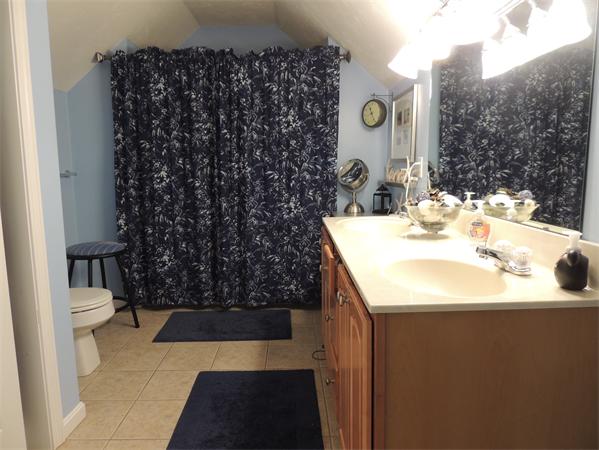 10 Maxwell Court, Unit A Worcester, MA 01607 - Photo 15 of 19 Gallery Image 15
