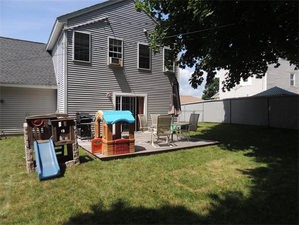 10 Maxwell Court, Unit A Worcester, MA 01607 - Photo 2 of 19 Gallery Image 2