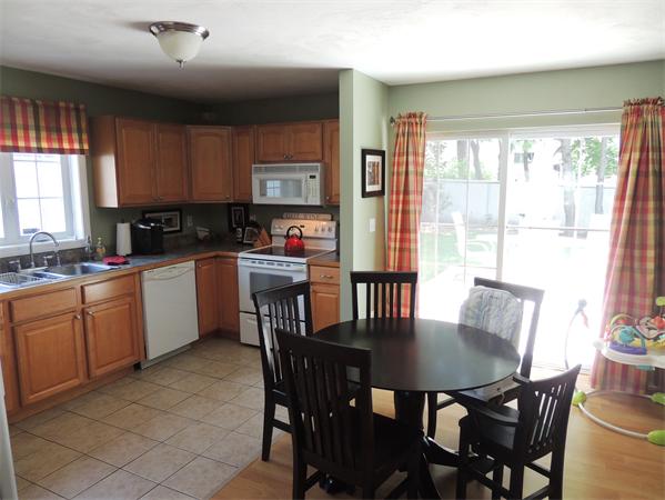 10 Maxwell Court, Unit A Worcester, MA 01607 - Photo 8 of 19 Gallery Image 8