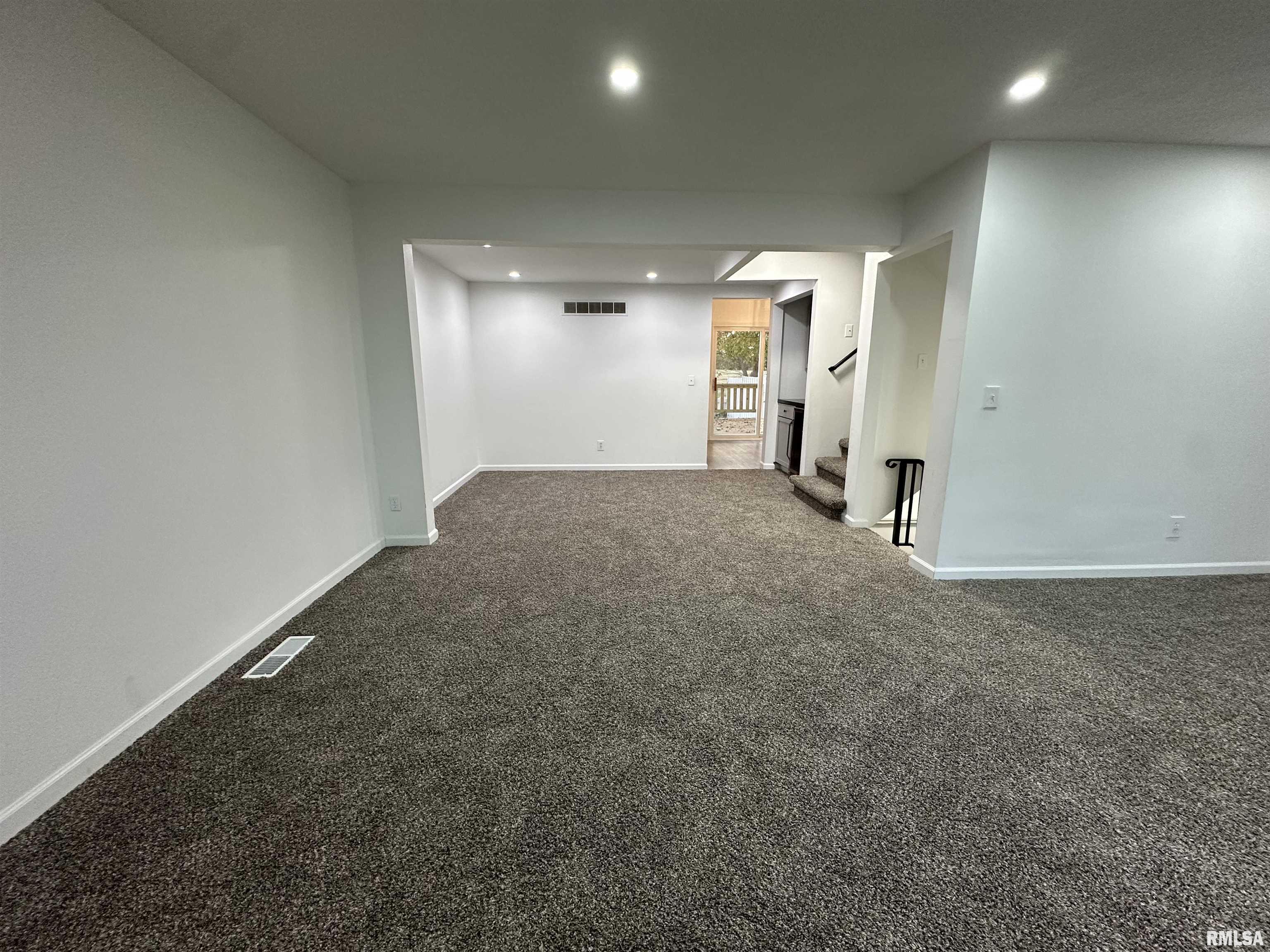 40 North Yorktown Road Macomb, IL 61455 - Photo 3 of 22