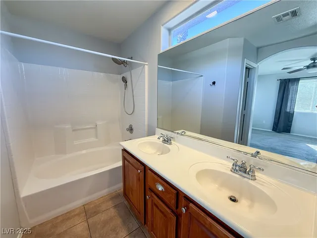 $1,950 | 8324 West Wildwood Glen Drive, Las Vegas, NV 89131