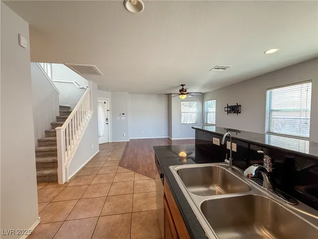 $1,950 | 8324 West Wildwood Glen Drive, Las Vegas, NV 89131