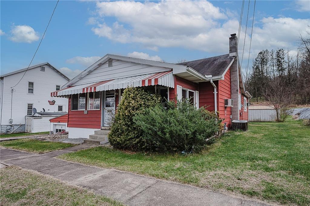 28 Indiana Avenue Avonmore, PA 15618 - Photo 28 of 49 a front view of a house with garden