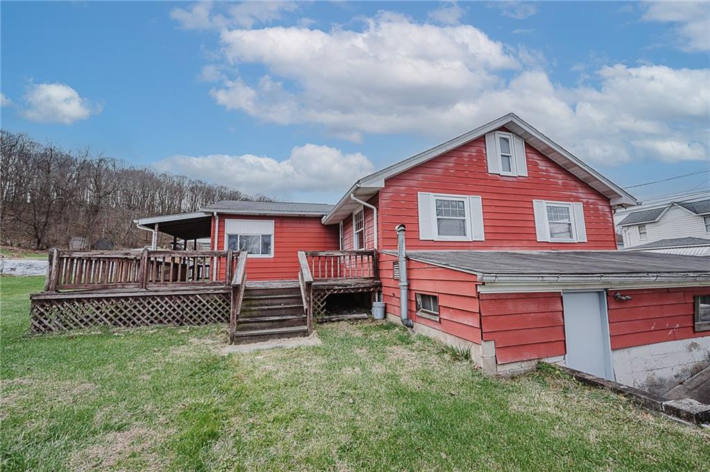 28 Indiana Avenue Avonmore, PA 15618 - Photo 35 of 49 a front view of a house with a yard