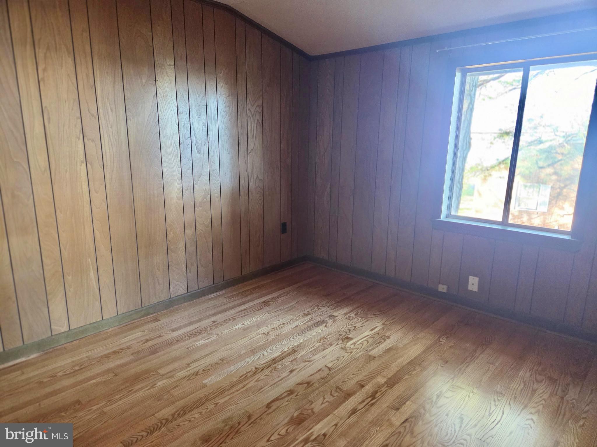 5489 Rude Avenue Tilghman, MD 21671 - Photo 52 of 65 an empty room with windows