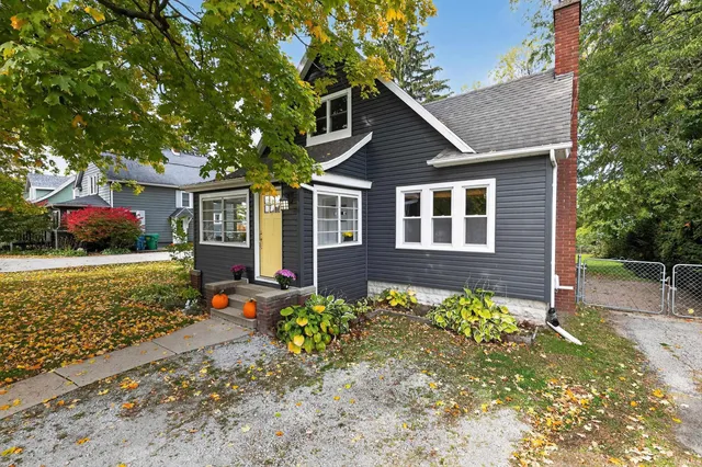 $264,900 | 321 West Johnson Road, La Porte, IN 46350