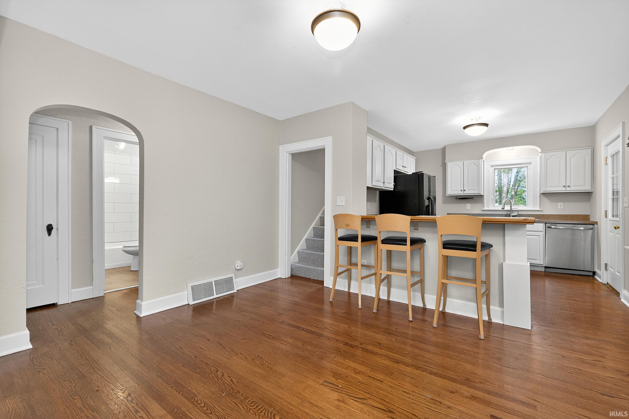 321 West Johnson Road La Porte, IN 46350 - Photo 11 of 28