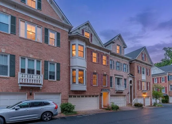 $5,995 | 2310 North Van Buren Court, Arlington, VA 22205