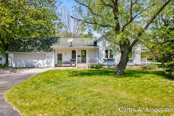 $625,000 | 8331 112th Avenue, West Olive, MI 49460
