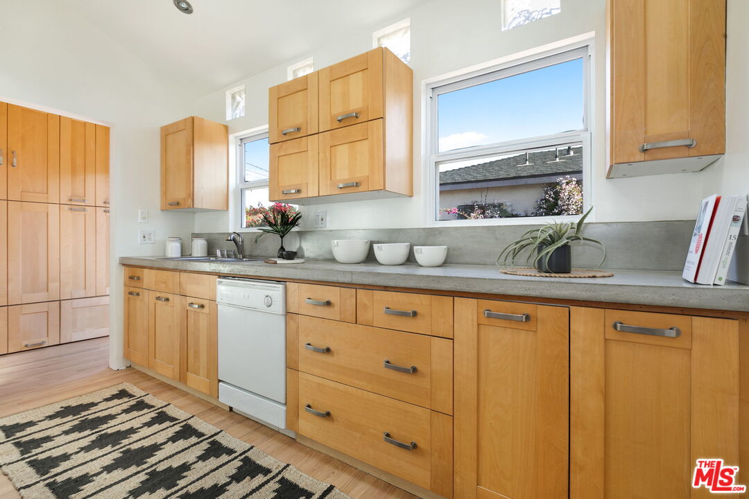 234 Ruth Avenue Venice, CA 90291 - Photo 21 of 33 Gallery Image 21