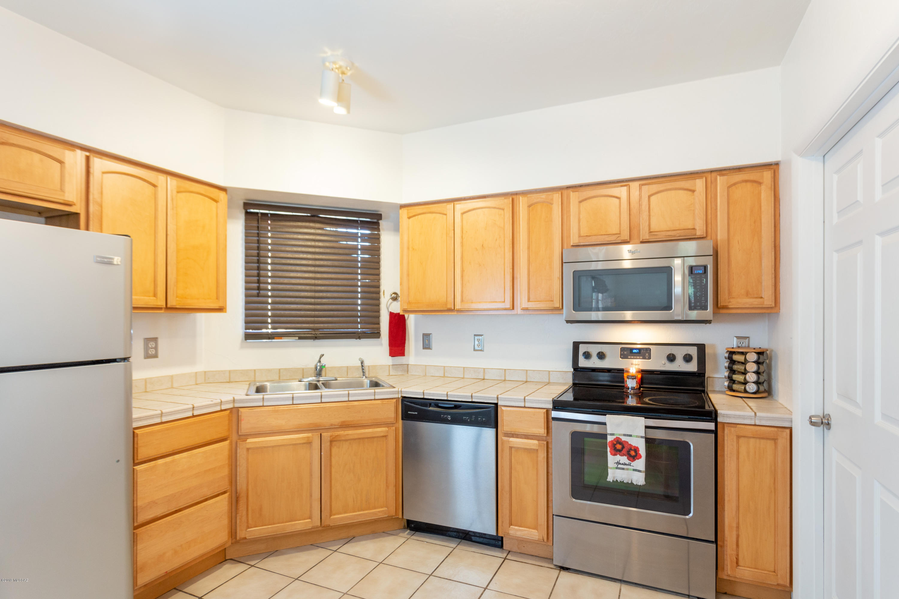 3536 South Mission Road, Unit A Tucson, AZ 85713 - Photo 4 of 19