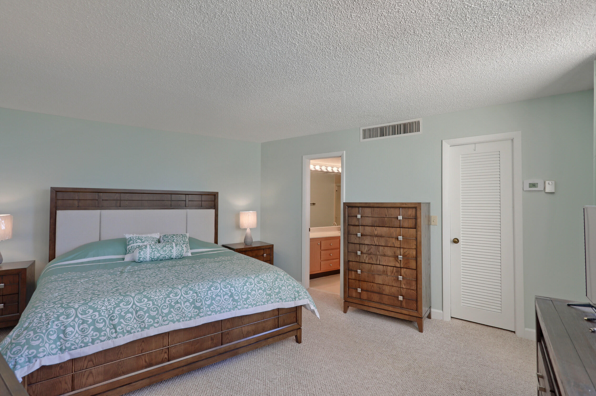 2800 North Ocean Drive, Unit A Riviera Beach, FL 33404 - Photo 19 of 65 27_320a9949-hdr(7)_n 1
