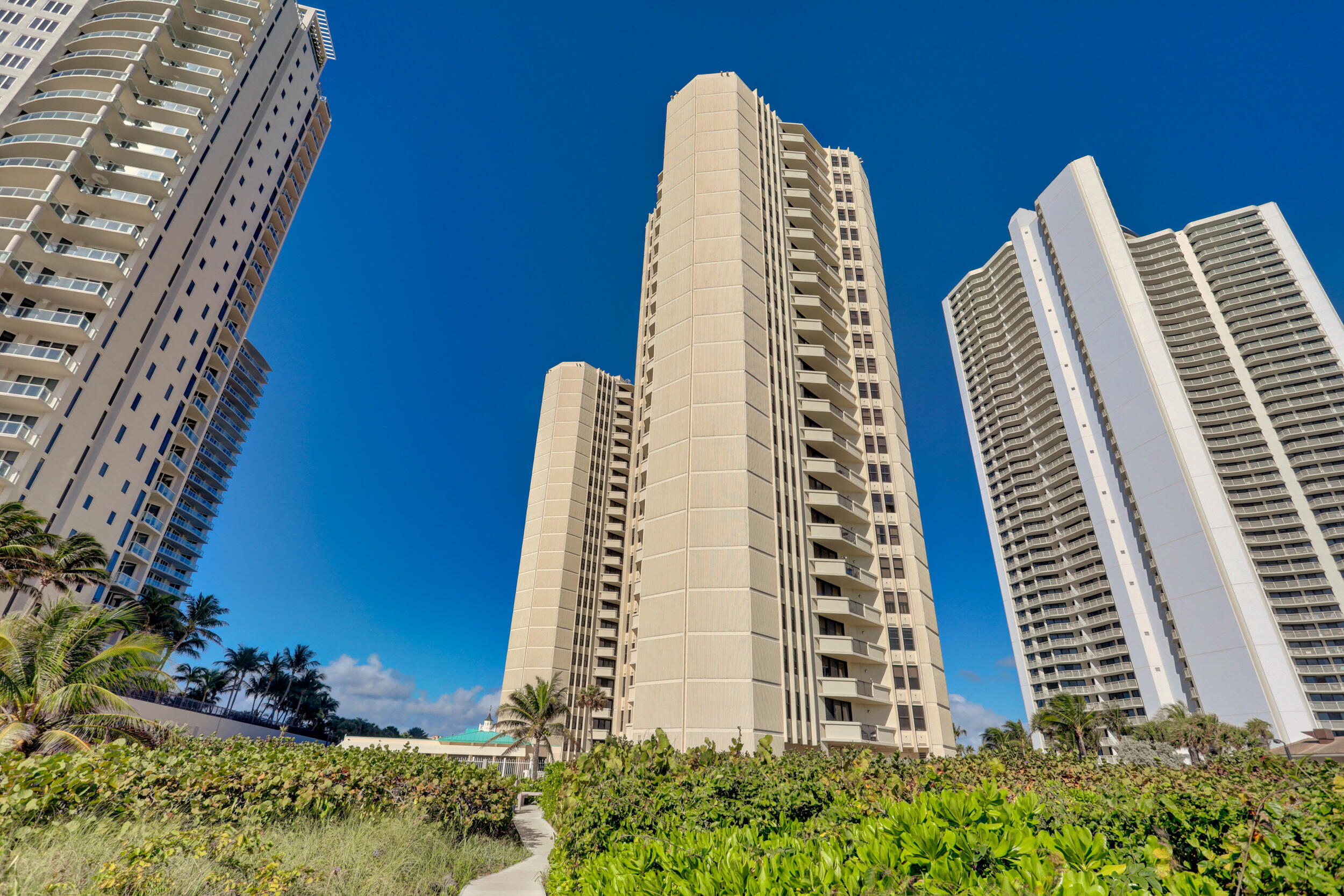 2800 North Ocean Drive, Unit A Riviera Beach, FL 33404 - Photo 35 of 65 54_320a9656_59_60_61_62