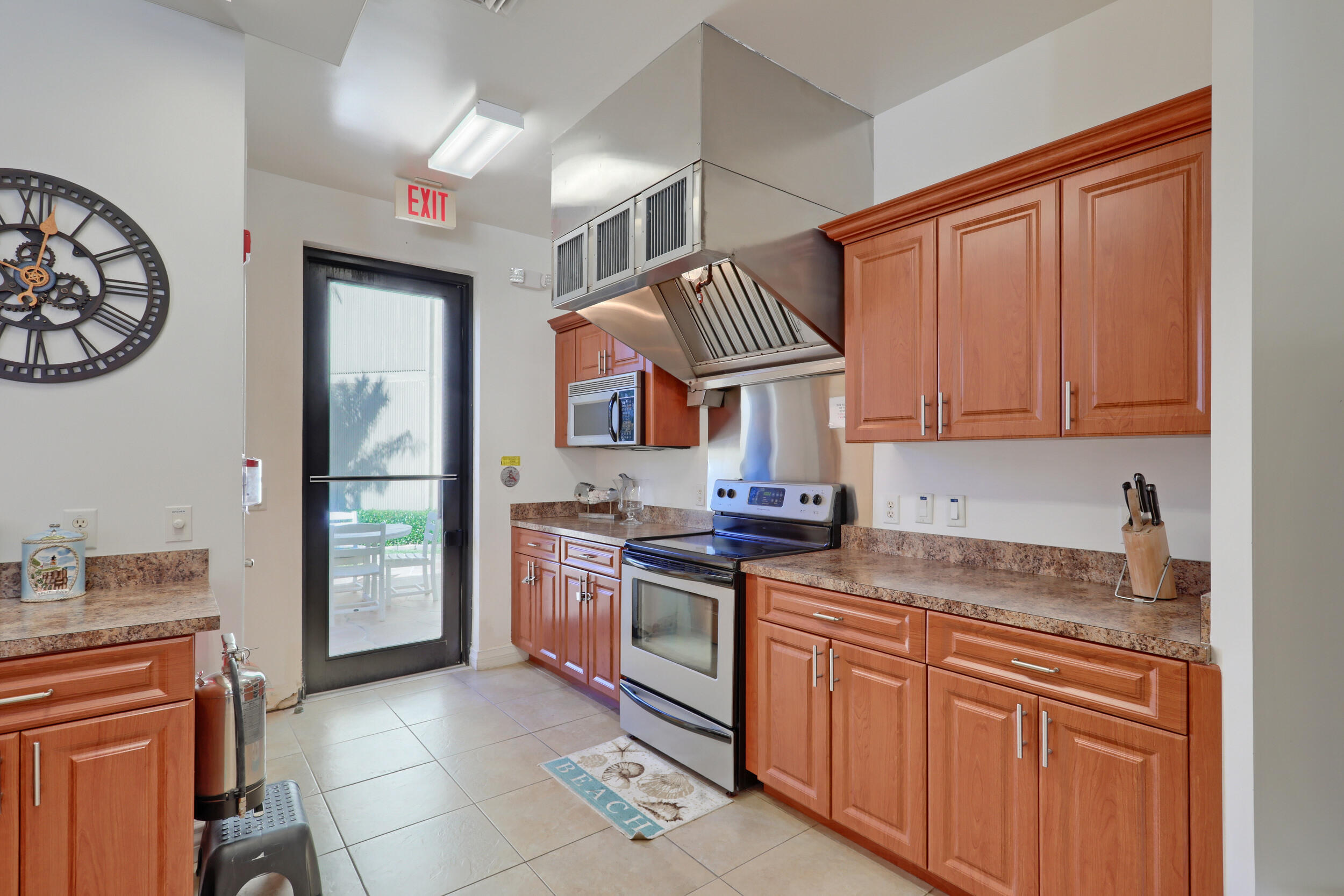 2800 North Ocean Drive, Unit A Riviera Beach, FL 33404 - Photo 49 of 65 39_320a9599-hdr(7)_n 1