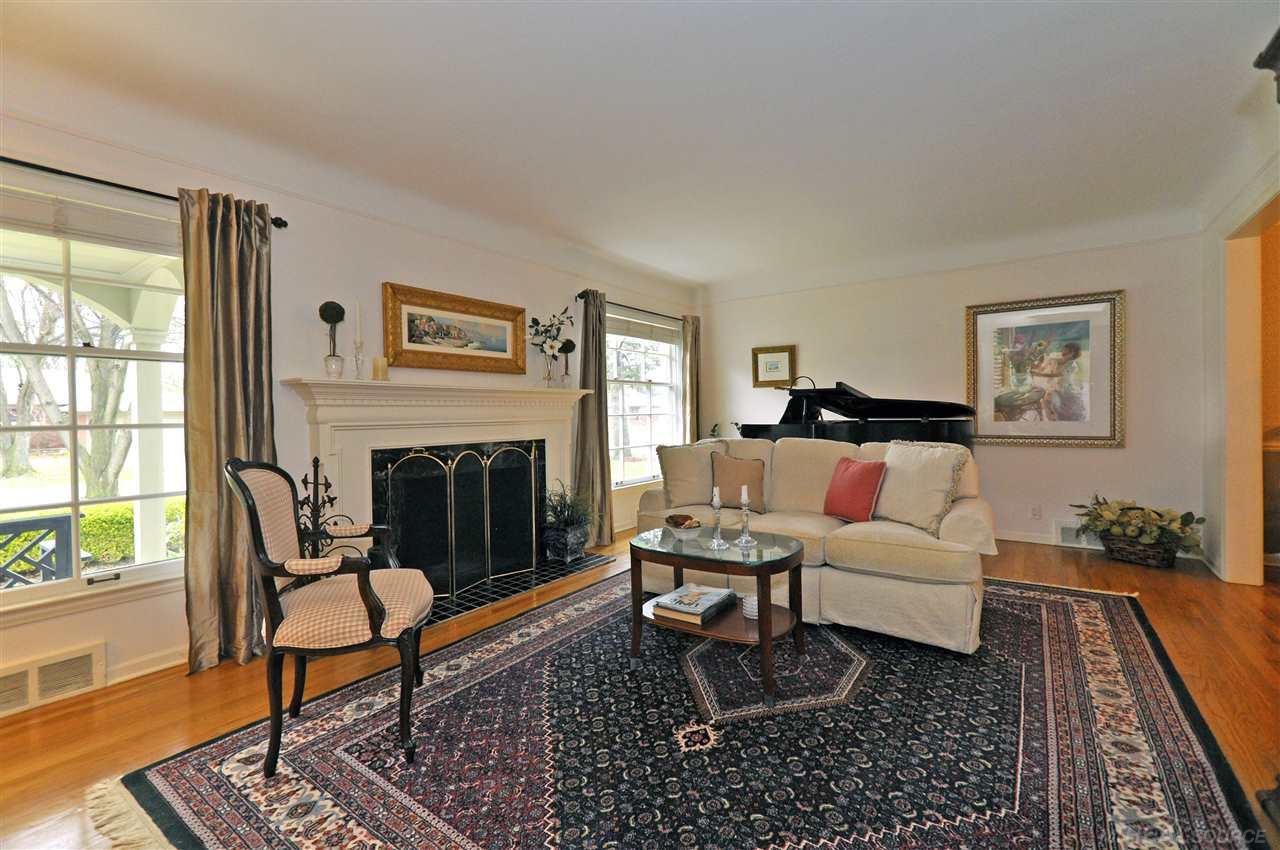 483 Shoreham Road Grosse Pointe Woods, MI 48236 - Photo 5 of 44