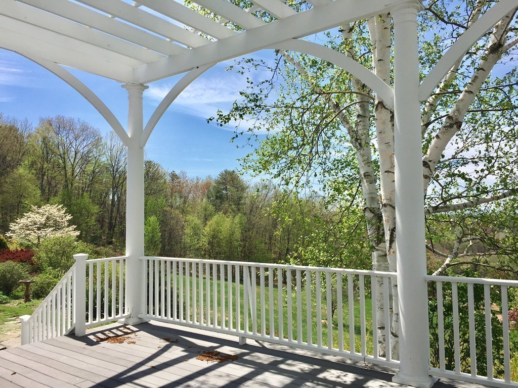26 Plum Tree Road Amherst, MA 01002 - Photo 6 of 30