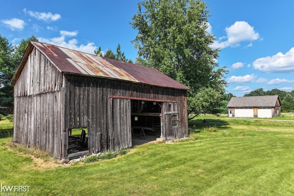 1063 Tinsman Road Fenton, MI 48430 - Photo 47 of 66