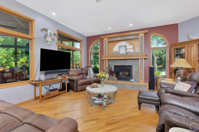 $1,650,000 | 23438 Southwest Pilot Point Road, Douglass, KS 67039