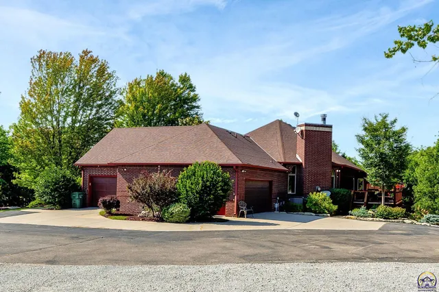 $1,650,000 | 23438 Southwest Pilot Point Road, Douglass, KS 67039