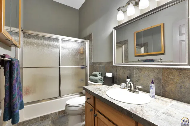 $1,650,000 | 23438 Southwest Pilot Point Road, Douglass, KS 67039