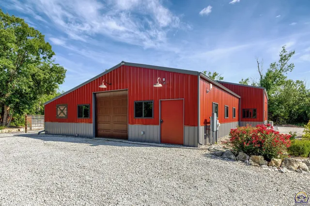 $1,650,000 | 23438 Southwest Pilot Point Road, Douglass, KS 67039