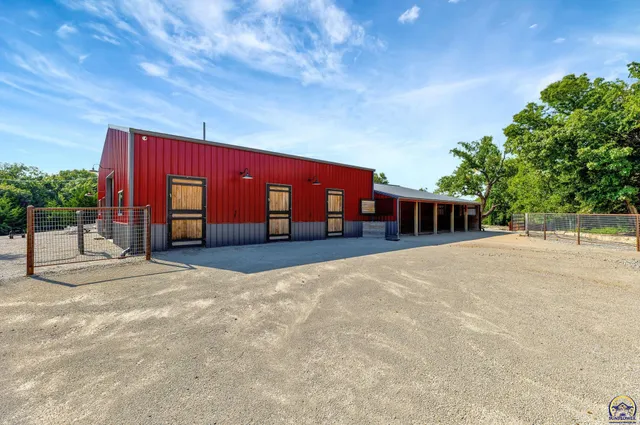 $1,650,000 | 23438 Southwest Pilot Point Road, Douglass, KS 67039