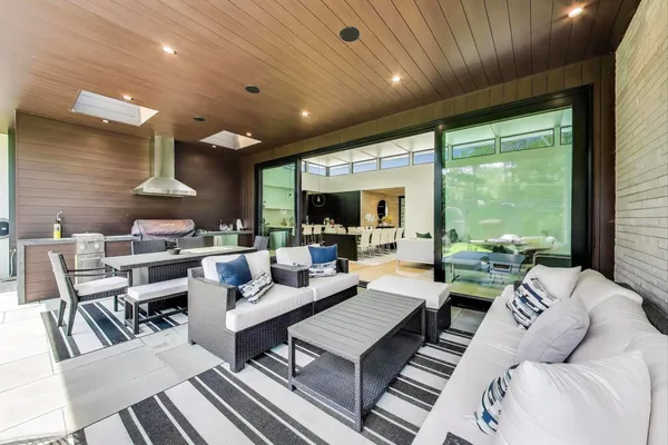 $2,190,000 | 821 Harms Road, Glenview, IL 60025