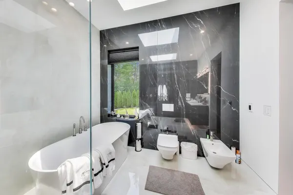 $2,190,000 | 821 Harms Road, Glenview, IL 60025