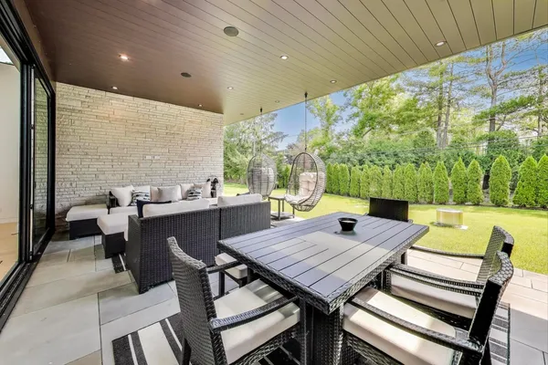 $2,190,000 | 821 Harms Road, Glenview, IL 60025