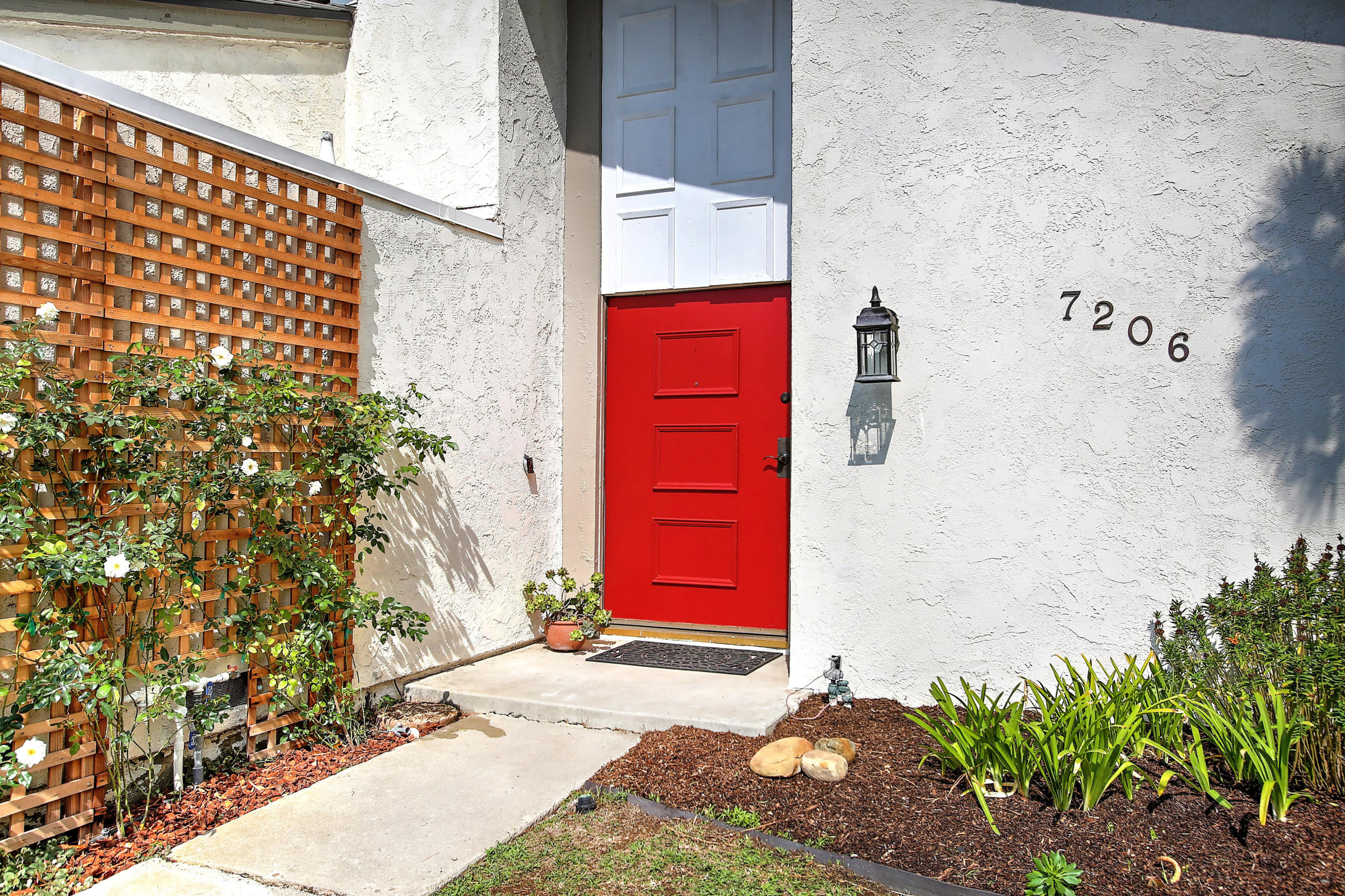 7206 Georgetown Road Goleta, CA 93117 - Photo 2 of 34 a backyard of a house