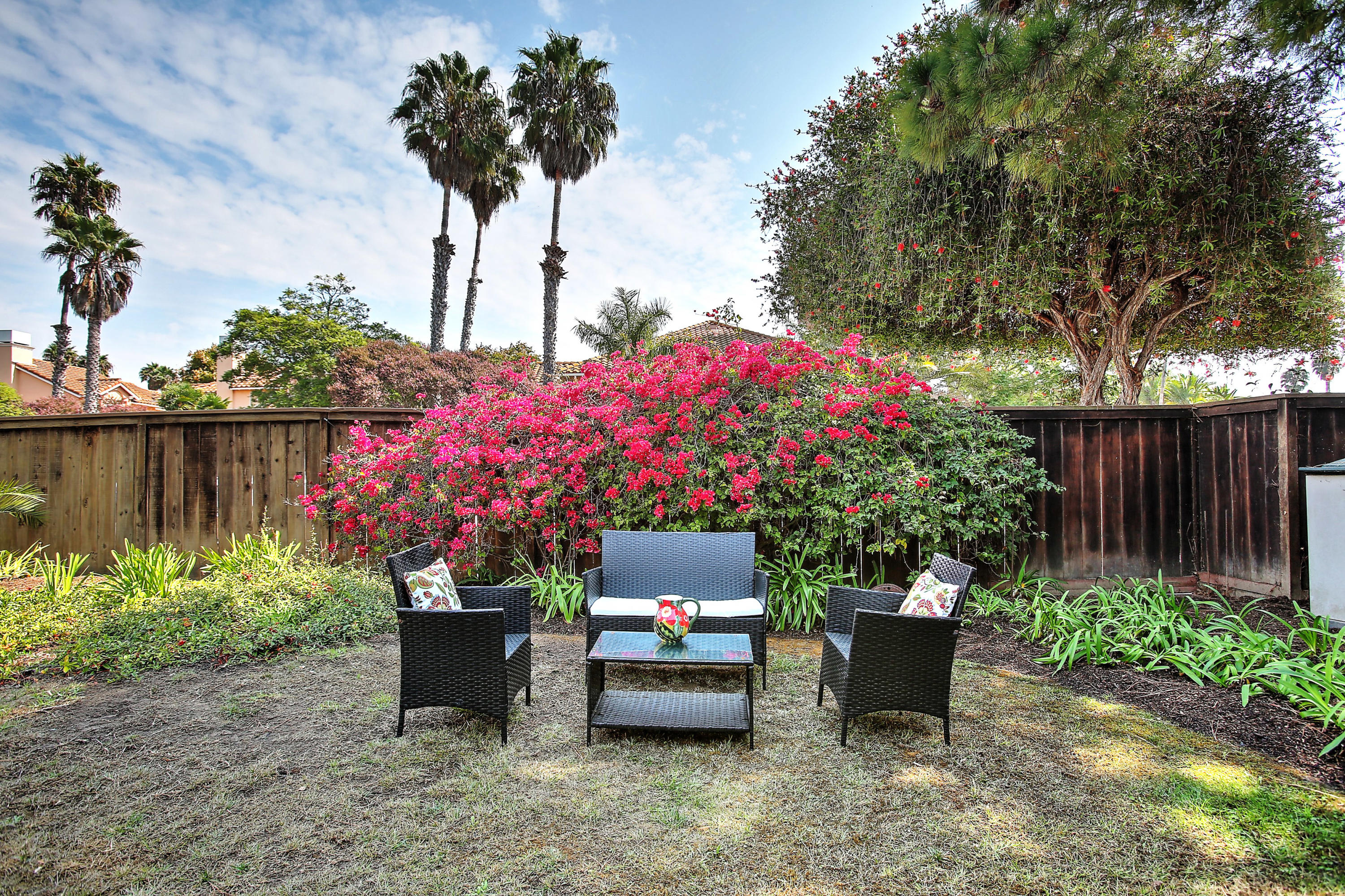 7206 Georgetown Road Goleta, CA 93117 - Photo 31 of 34 a garden view with a seating space