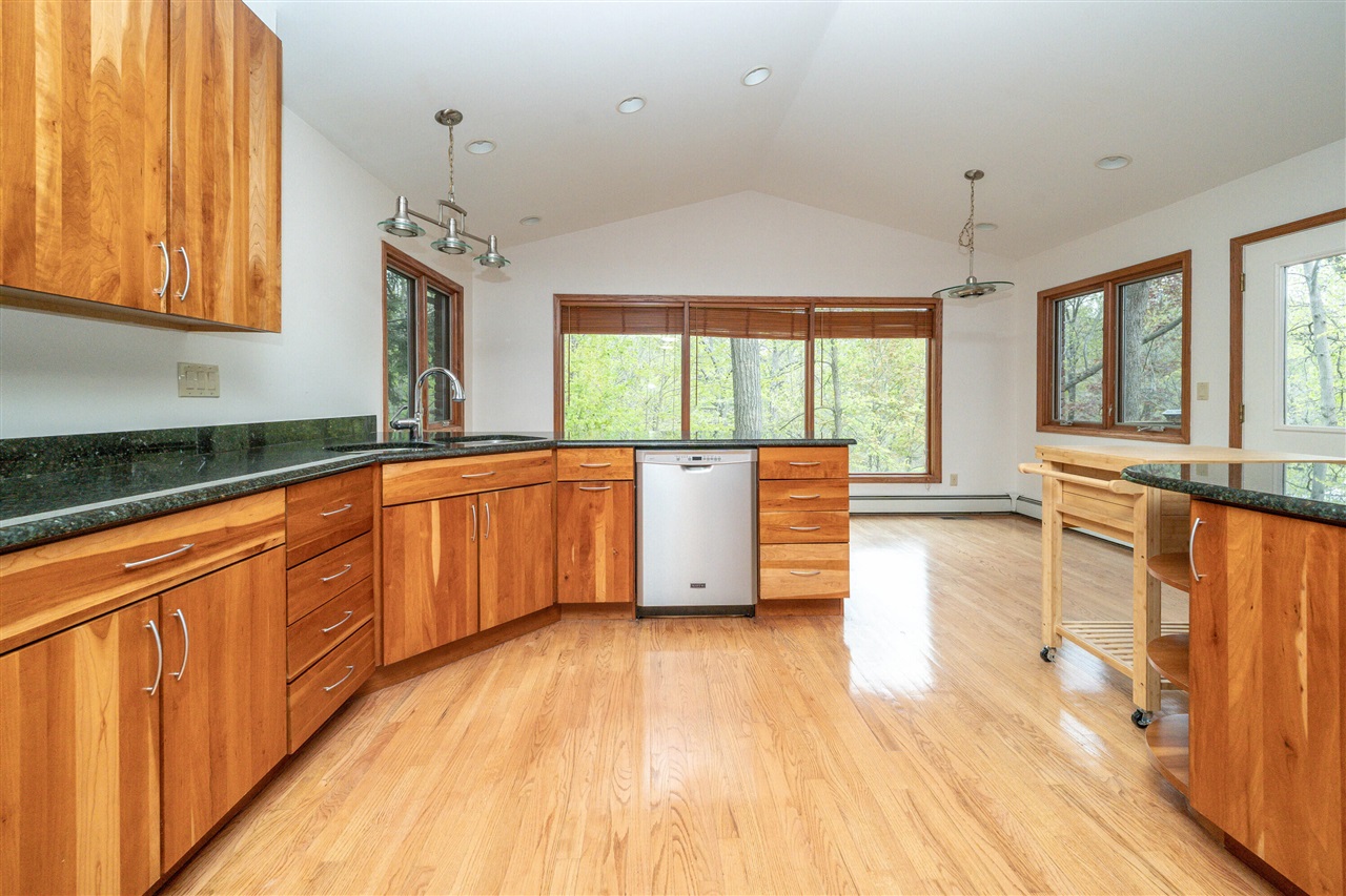 34150 Hunters Row Farmington Hills, MI 48331 - Photo 15 of 58