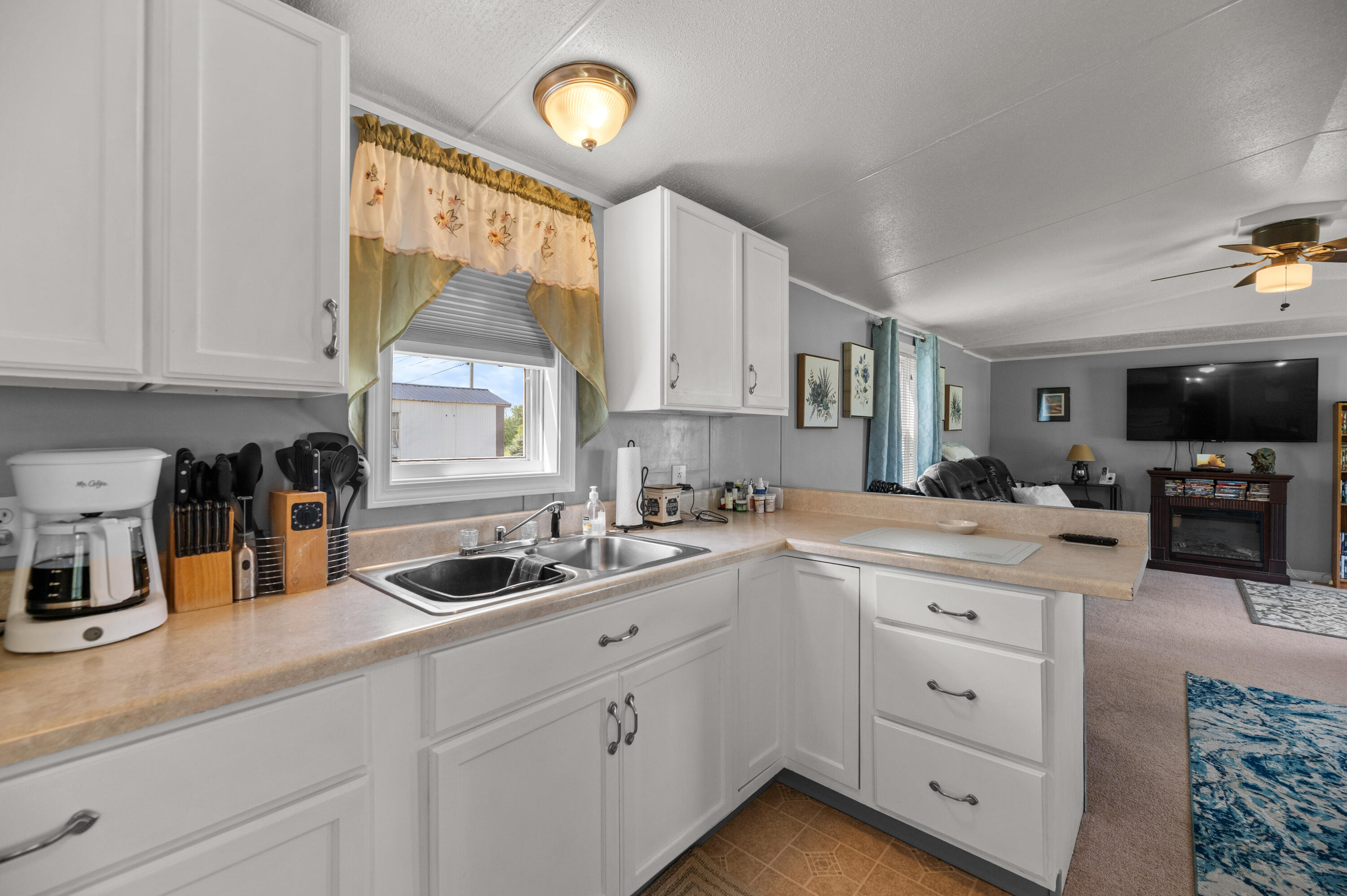 9 Long Avenue Clinton, ME 04927 - Photo 25 of 31 Kitchen