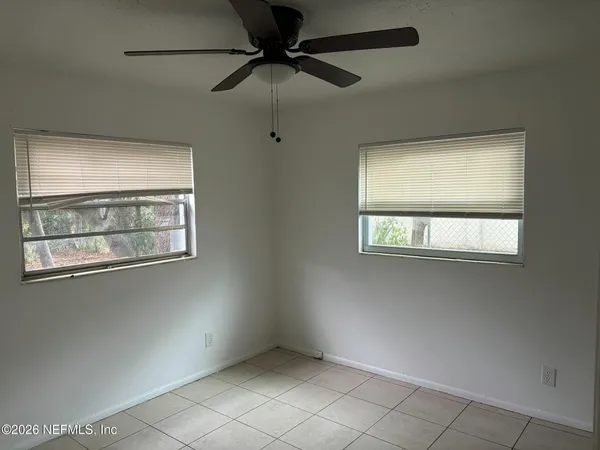 $895 | 1040 Bert Road, Unit 5, Jacksonville, FL 32211