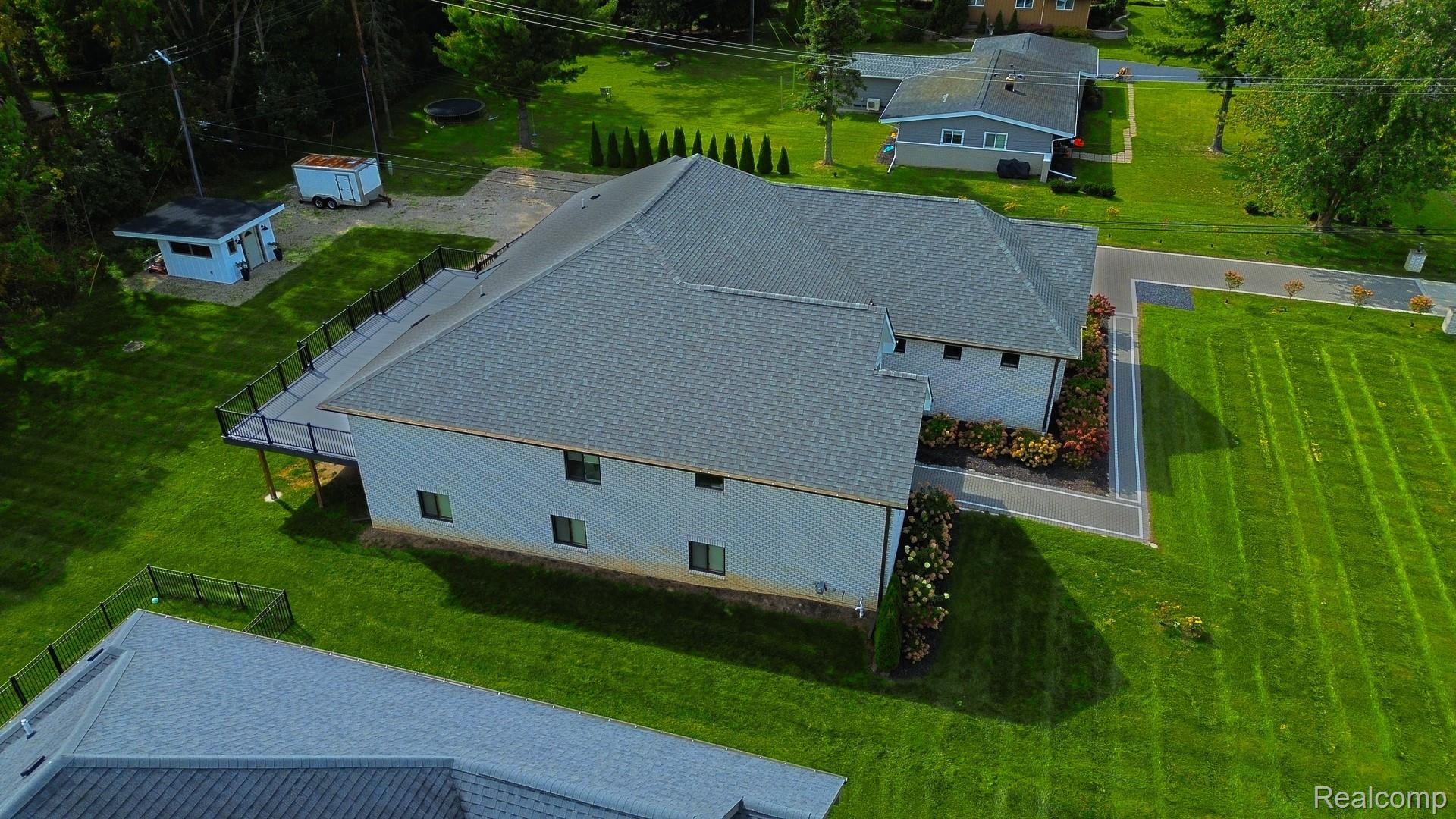 39 Stark Road Rochester, MI 48307 - Photo 70 of 70 Side 1.jpg