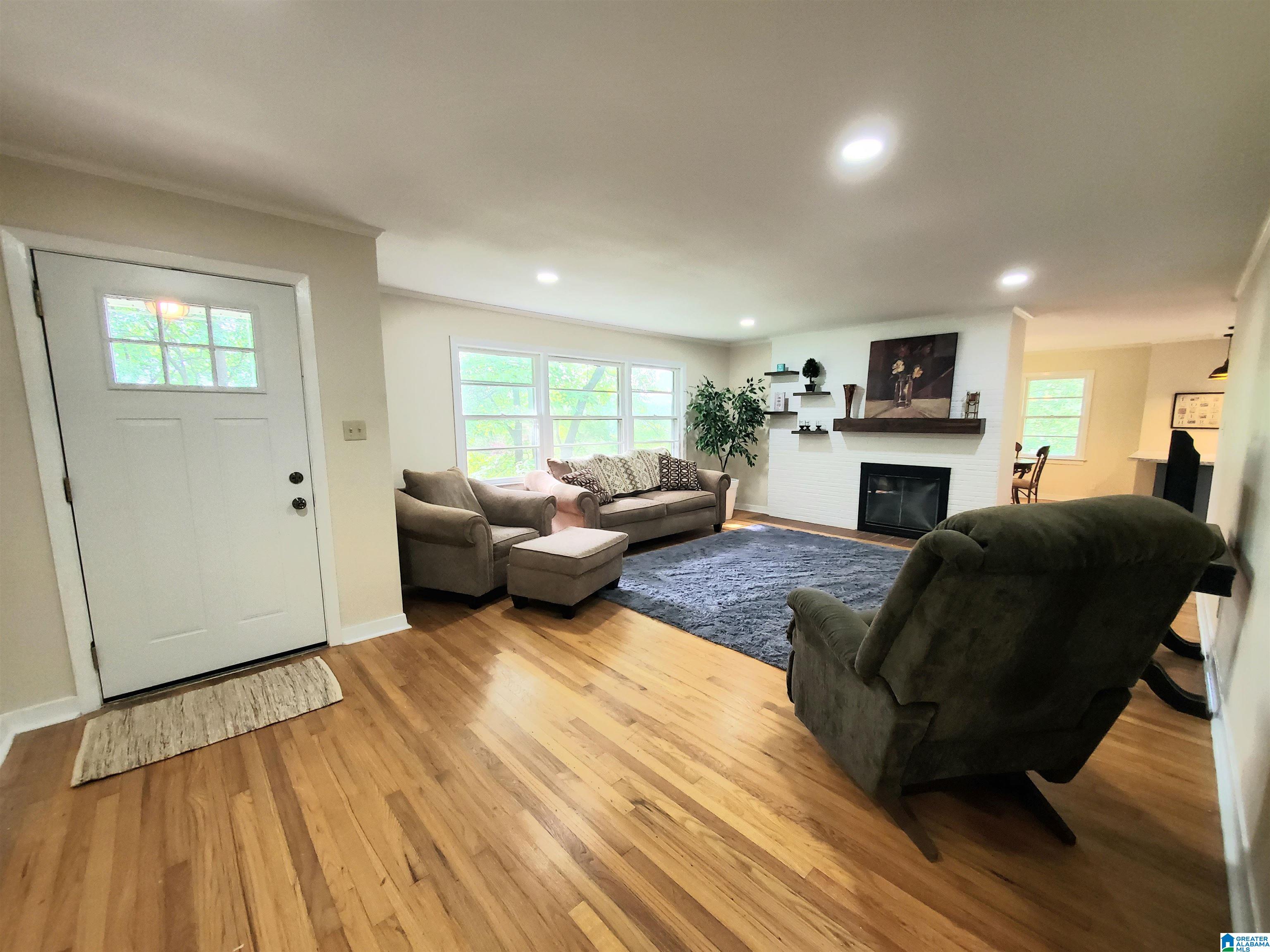 1041 Michael Lane Anniston, AL 36207 - Photo 7 of 25