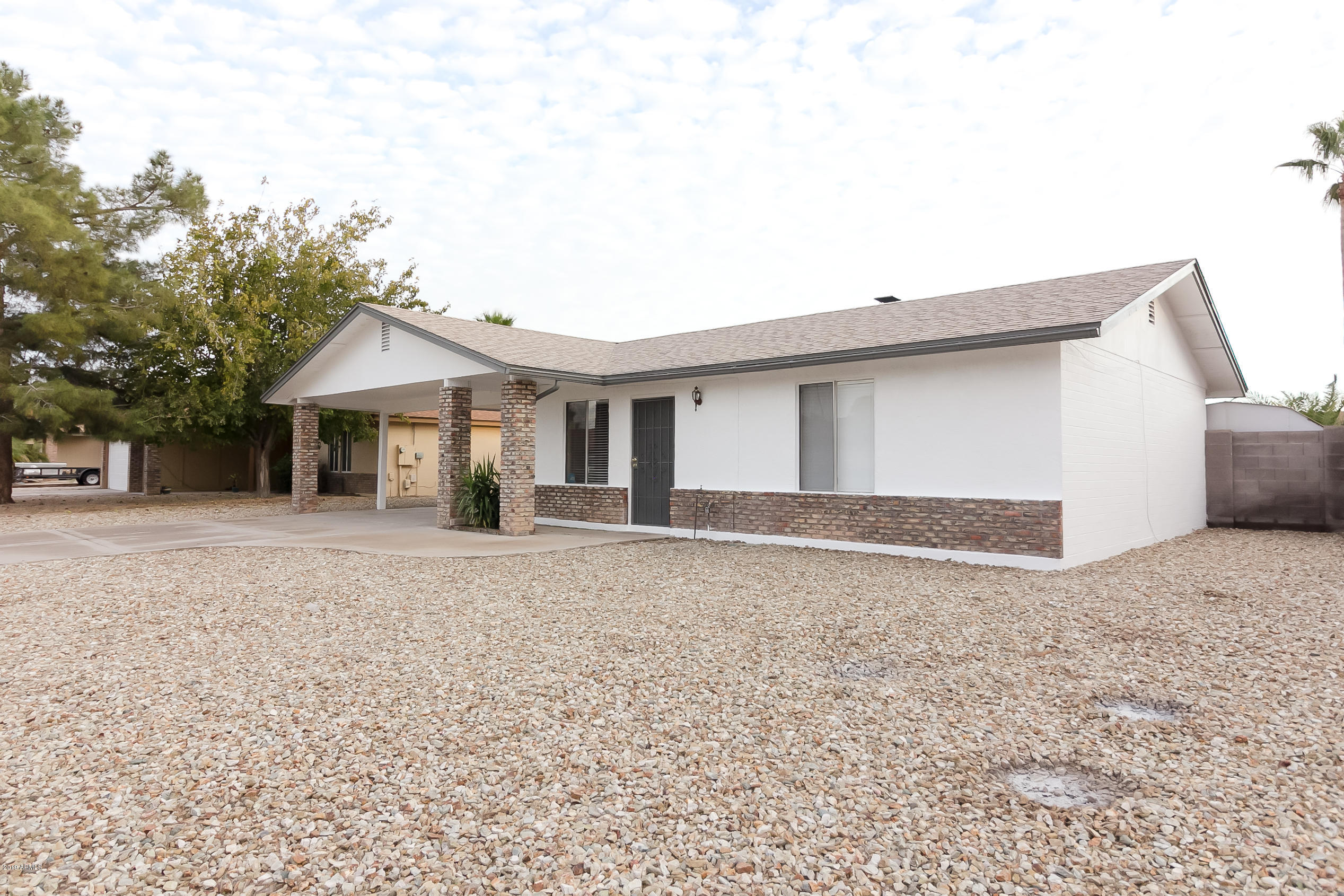 119 West Wagoner Road Phoenix, AZ 85023 - Photo 2 of 25 _MG_0002