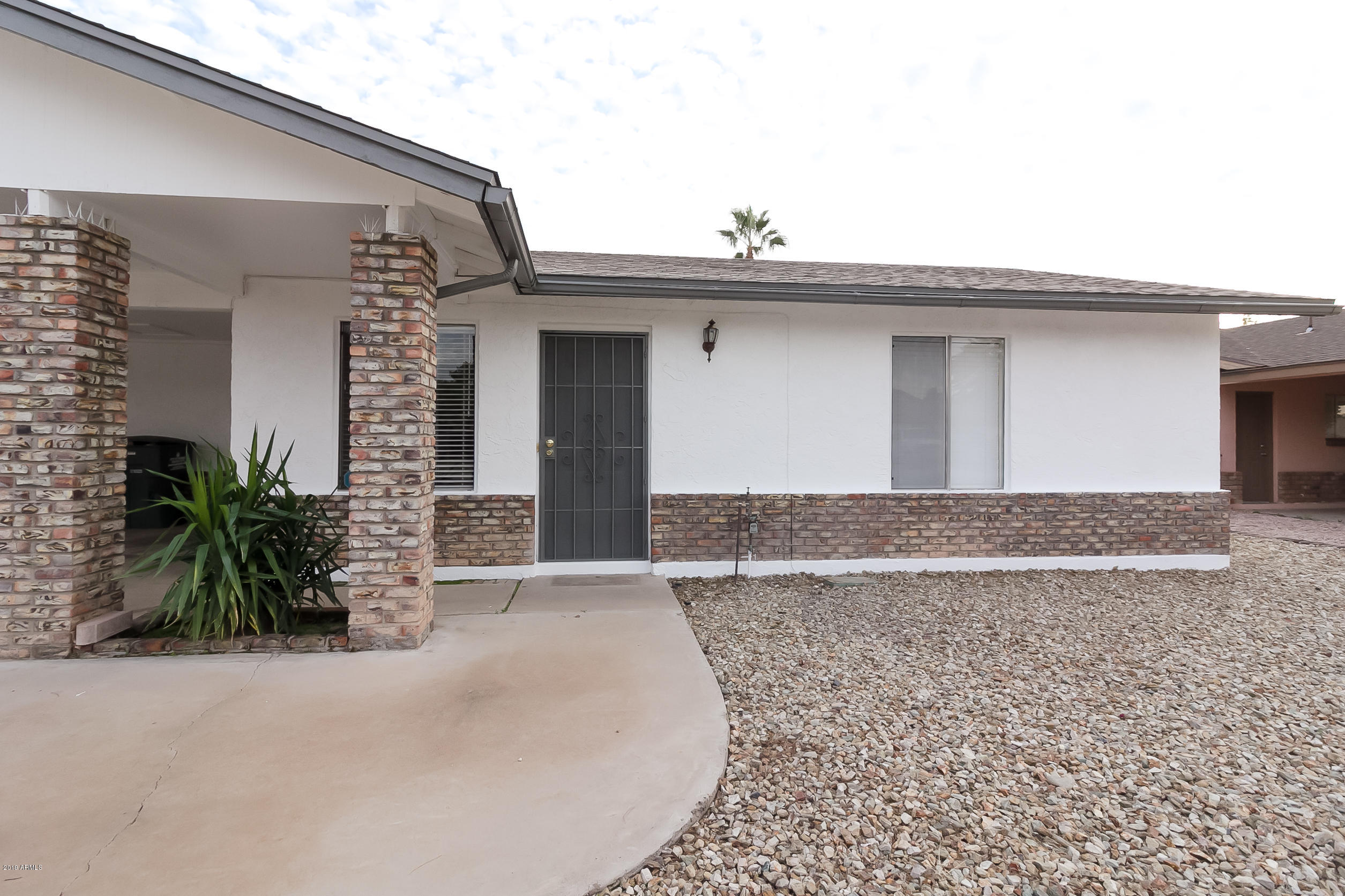 119 West Wagoner Road Phoenix, AZ 85023 - Photo 4 of 25 _MG_0004